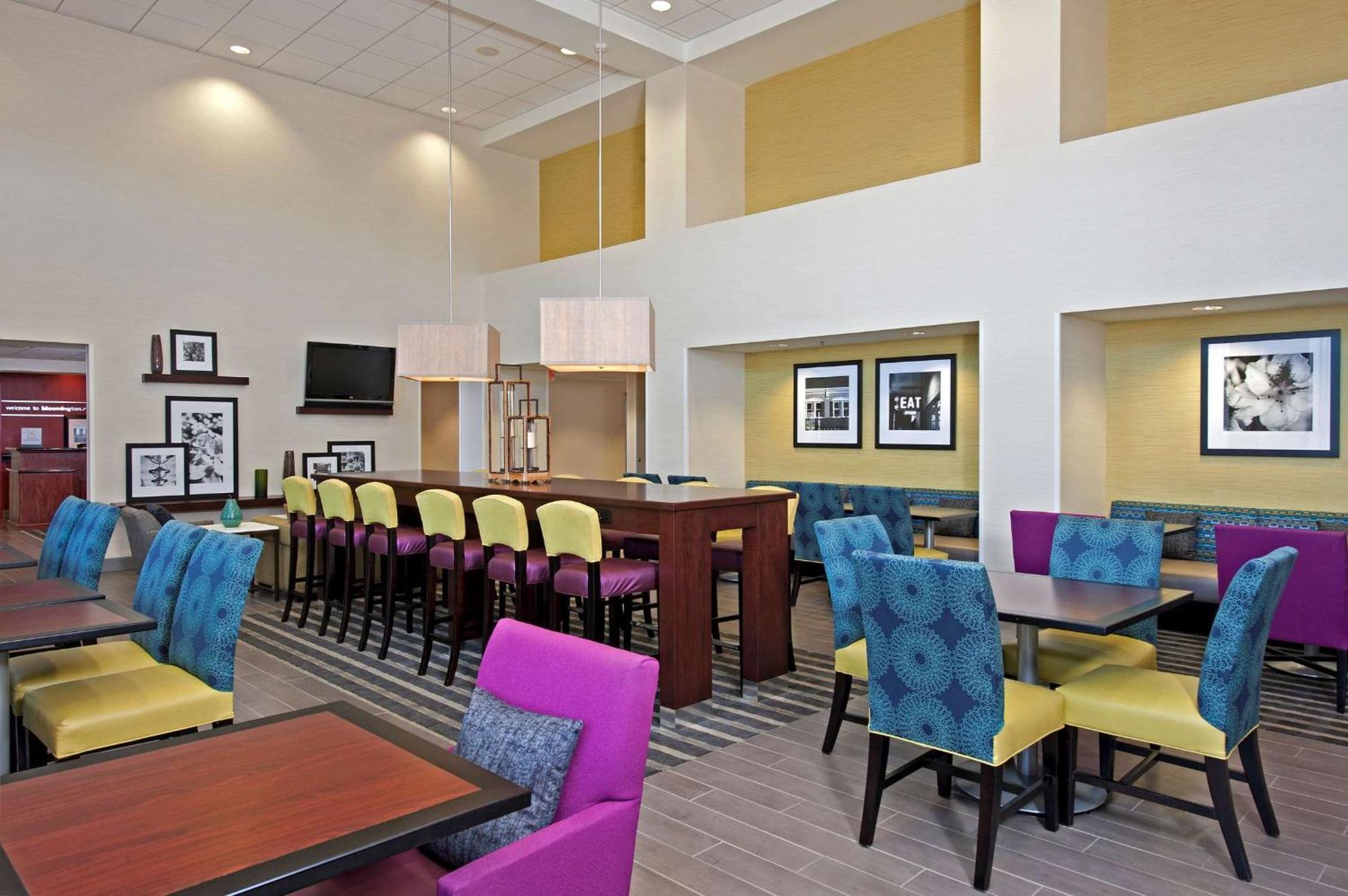 Hampton Inn & Suites Bloomington-Normal Exterior foto
